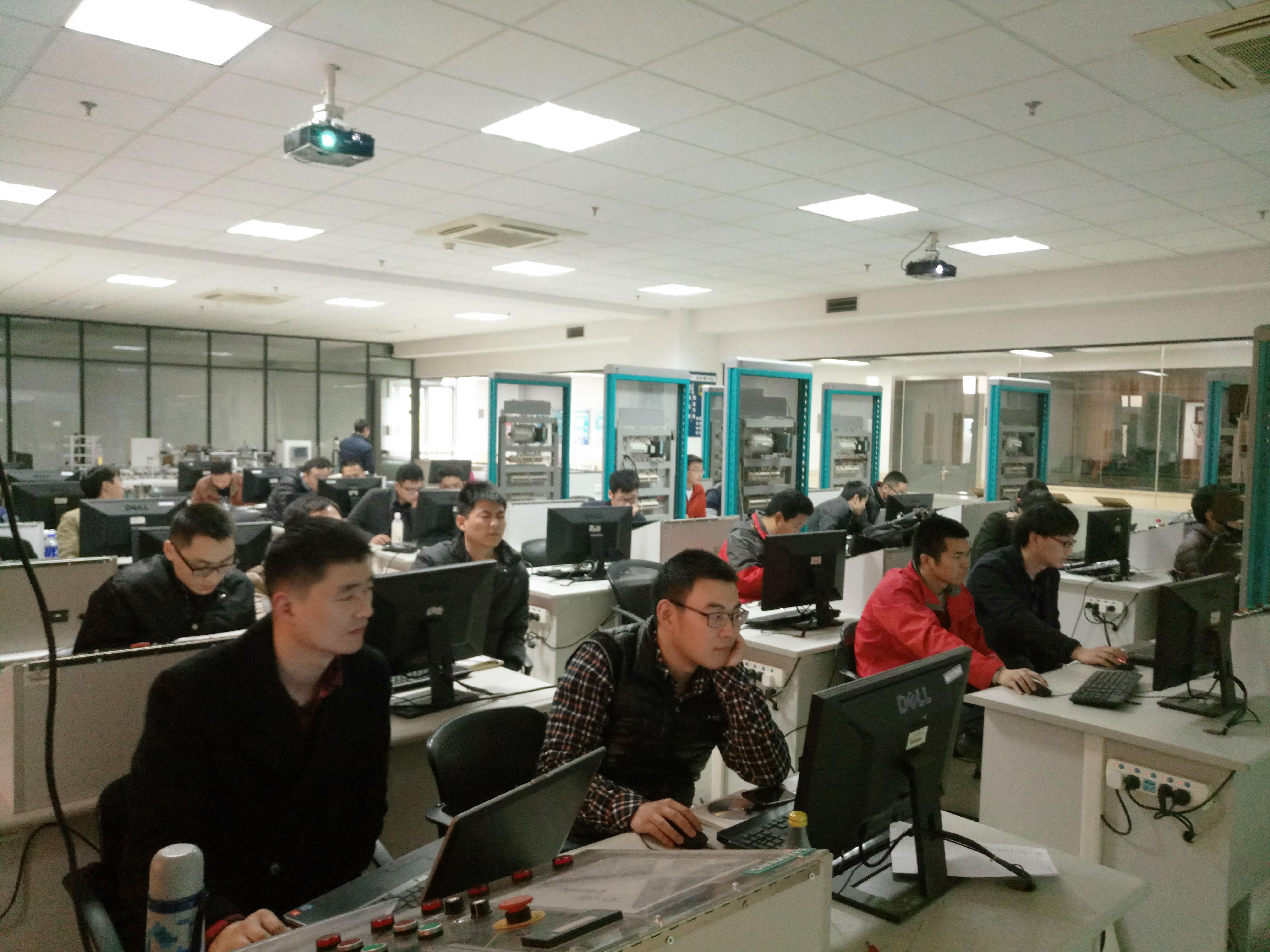 西门子PLC培训现场